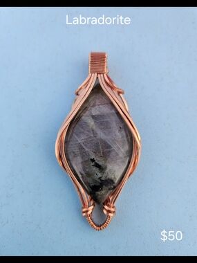 Hand Crafted Labradorite Pendant with Copper Wire